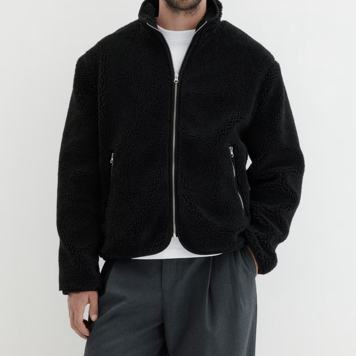 Veste en polaire noire – Élégance et chaleur urbaine